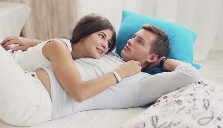tips to impress partner,partner in bed,performance in bed,sex tips,intimacy tips ,सेक्स टिप्स, इंटीमेसी टिप्स, रिलेशनशिप टिप्स, सेक्स का तरीका, पार्टनर को इम्प्रेस 