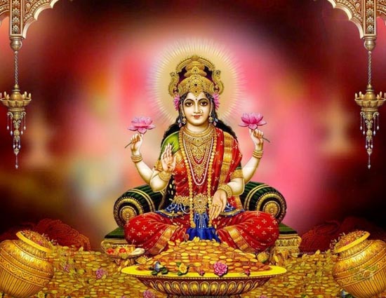 5 Things To Do on Friday To Impress Goddess Lakshmi - lifeberrys.com