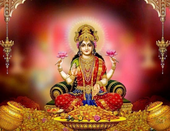 5 Things To Do on Friday To Impress Goddess Lakshmi