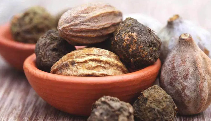 triphala,ginkgo biloba,fennel seeds & almonds,rose water,indian gooseberry,ayurvedic remedies,remedies to improve eyesight,eye care tips,Health tips,fitness tips