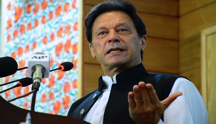 पाकिस्तान में एक बार फिर सामने आया हिंदू परिवार के उत्पीड़न का मामला, मस्जिद से पीने का पानी लेने पर बंधक बनाकर पीटा