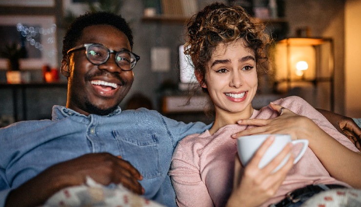 9 Things That Tell What it Feel Like To Be in Love