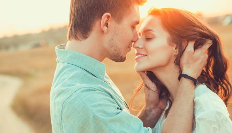 signs you are in love,relationship tips,dating tips,couple tips