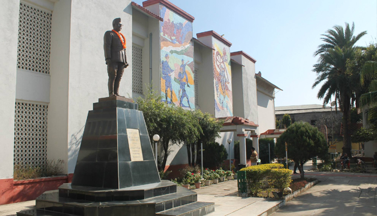 tourist attractions in manipur,must visit places in manipur,manipur travel guide,best places to visit in manipur,manipur tourism,best time to visit loktak lake,adventure activities in tharon cave,wildlife at keibul lamjao national park,historical significance of kangla fort,visiting ina memorial complex,scenic views from singda dam,architecture of shri govinda jee temple,relaxing at waithou lake,trekking in dzukou valley,birdwatching at shirui kashung peak,photography spots at leimaran waterfall,history of dal madol cannon,traditional pottery in andro,heritage sites in bishnupur,festivals celebrated at rasmancha