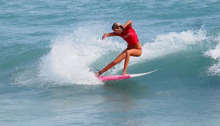 top 5 most famous places to learn surfing,lagos,portugal,bundoran,ireland,waikiki,hawaii,byron bay,australia,inch marlow,barbados