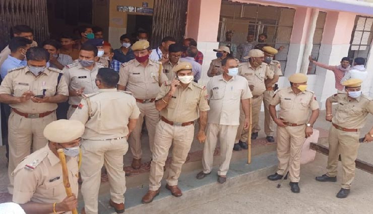 सीकर : 66 वर्षीय बुजुर्ग की वैक्सीनेशन के 45 मिनट बाद ही हुई मौत, 20 मिनट बाद ही निकला मुंह से झाग