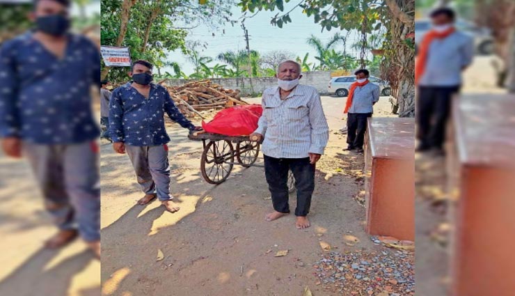 कोटा : इंसानियत पर भारी पड़ रहा कोरोना का डर, महिला की अर्थी उठाने के लिए नहीं मिले चार लोग, ठेले से पहुंचाया शव