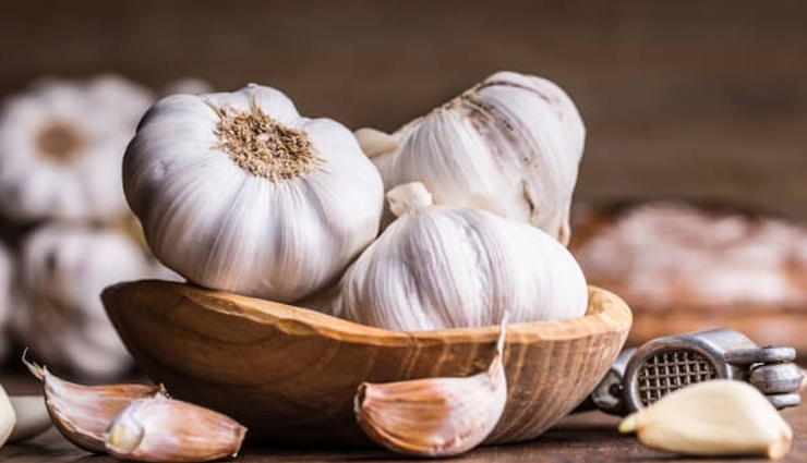 increase immunity,foods to increase immunity,Health tips,fitness tips,yogurt,whole grains,garlic,chicken soup,shellfish,mushrooms,tea,ginger,sweet potatoes