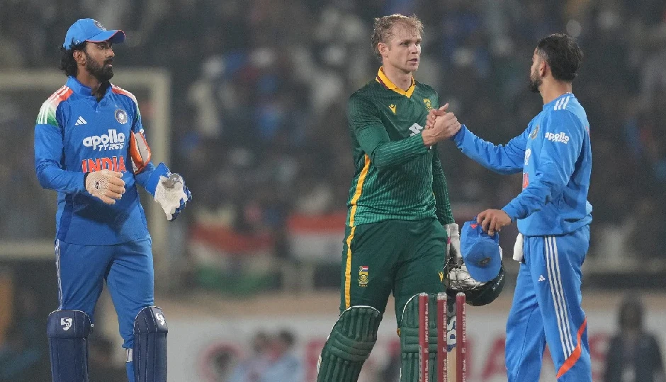 IND vs SA:  टीम इंडिया ने बनाए 358 रन, फिर भी हार गई! जानें इन 5 खिलाड़ियों ने कैसे बिगाड़ा खेल