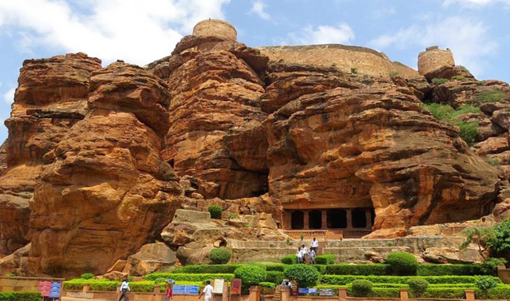 most ancient caves you can visit in india,holiday,travel,tourism