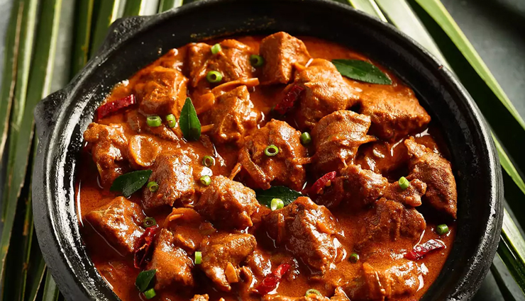 masala dosa,rogan josh,hyderabadi biryani,indian chaats,makki ki roti and sarson ka saag,tunde ke kabab,traditional dishes,indian traditional dishes,india