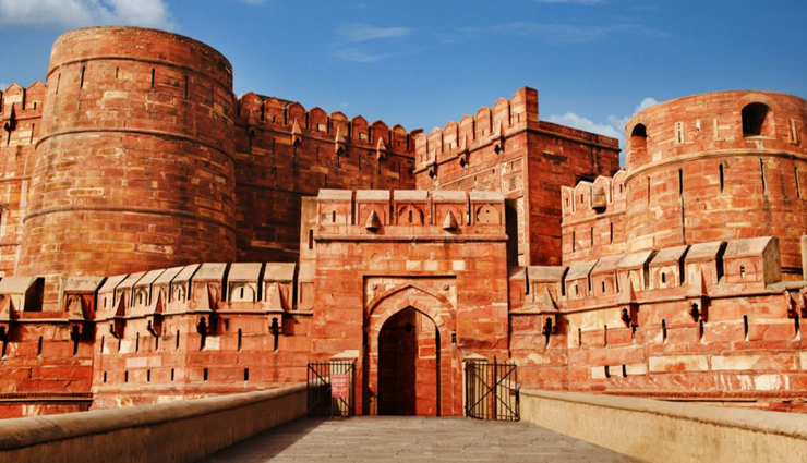 दिवाली पर करना चाहते हैं ऐतिहासिक सफ़र, करें भारत के इन विशाल किलों की सैर 