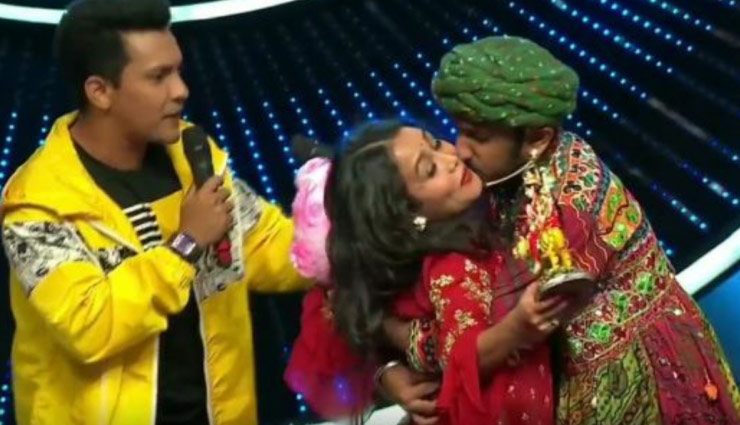 neha kakar,indian idol 11,contestant forcefully kisses neha kakar,vishal dadlani,vishal dadlani reacts to neha controversy,tv news,entertainment ,नेहा कक्कड़