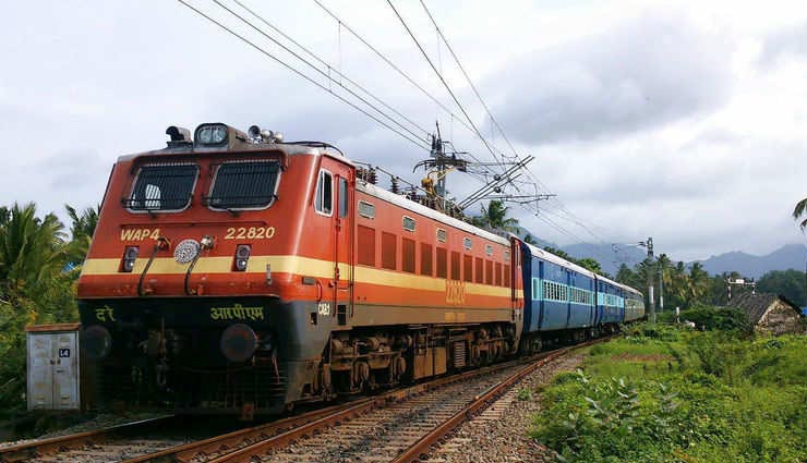 मंगलवार को भारतीय रेलवे ने रद्द की 114 ट्रेनें, यह रही पूरी लिस्ट
