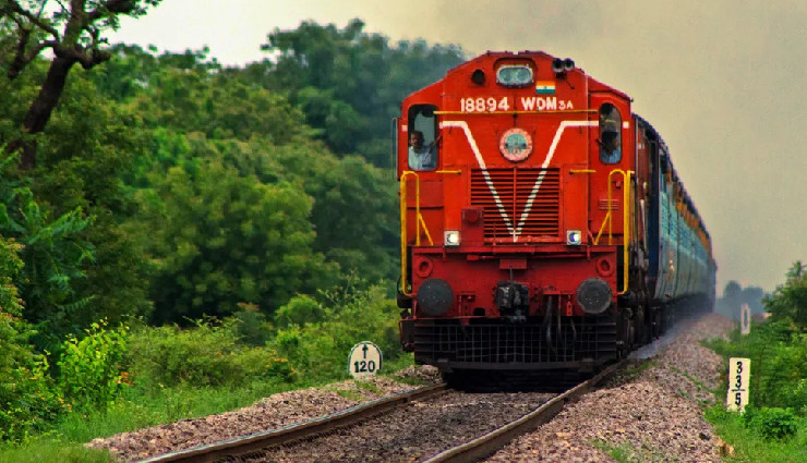 अजमेर-चंडीगढ़, राजकोट-दिल्ली सहित कई ट्रेनों की बढ़ेगी स्पीड, 130 की गति से दौड़ेंगी