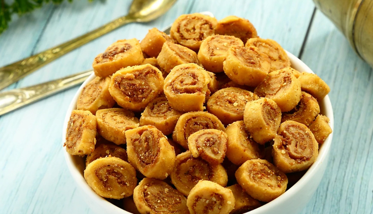 healthy indian snacks. snacks for trips,khichdi,thepla,khakhra,bhakarwadi,lemon rice,dalia