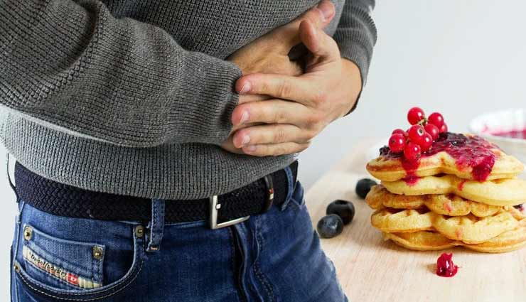 कब्ज से परेशान है एक बड़ी आबादी, इन 6 घरेलू नुस्खों से होगी पेट की सफाई