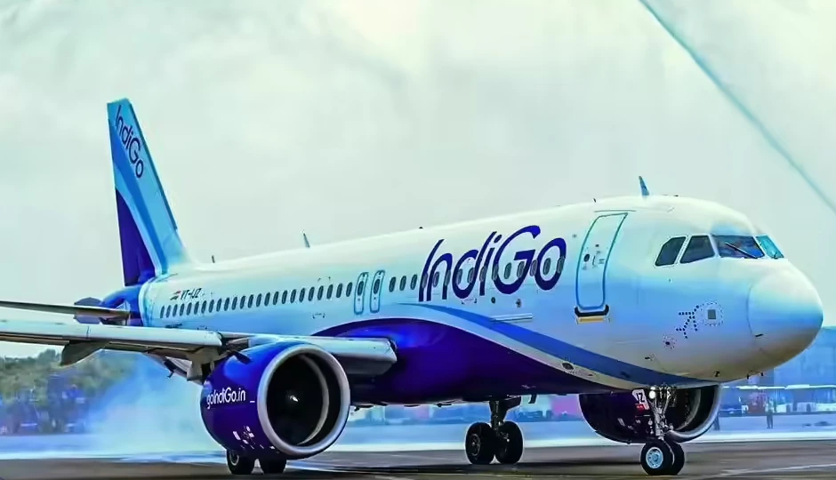 हवा में इंजन में आई खराबी, IndiGo फ्लाइट की दिल्ली एयरपोर्ट पर कराई गई आपात लैंडिंग
