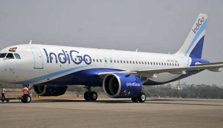 नशे में धुत 3 यात्रियों ने इंडिगो की फ्लाइट में किया हंगामा, एयर होस्टेस से की बदसलूकी, 2 गिरफ्तार 