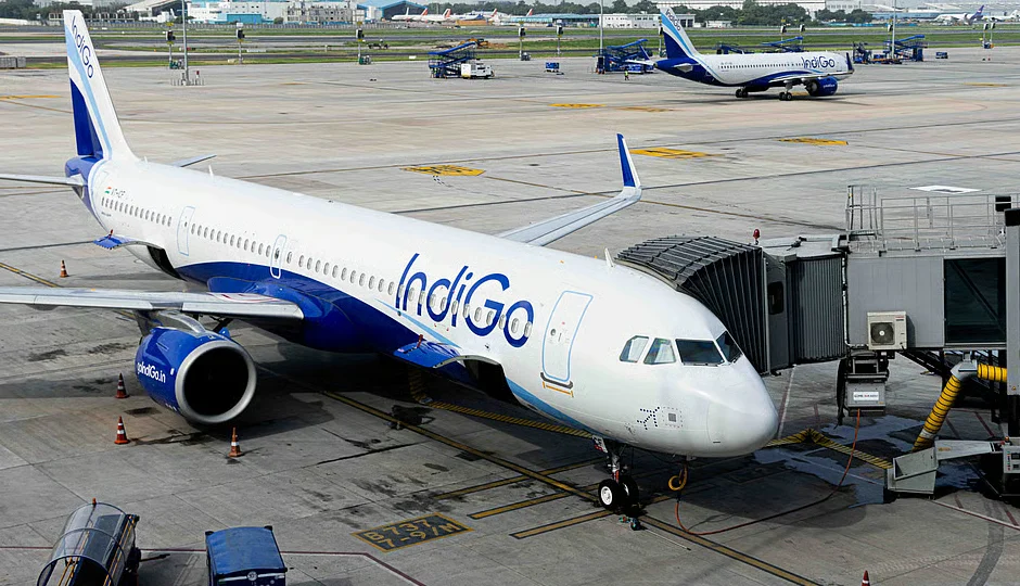 दिल्ली : इंडिगो की उड़ानों पर ब्रेक, DGCA निर्देशों के बाद रात तक 190 फ्लाइट्स रद्द