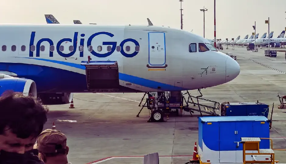 Indigo की उड़ानों में हो रही परेशानी की वजह आई सामने, जानें क्यों प्रभावित हो रही हैं फ्लाइट्स Indigo की उड़ानों में हो रही परेशानी की वजह आई सामने, जानें क्यों प्रभावित हो रही हैं फ्लाइट्स