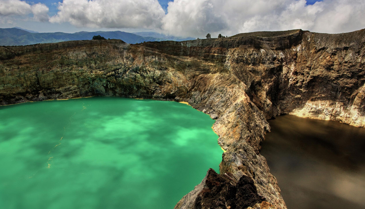 indonesia,places to visit in indonesia,kelimutu lake,nusa tenggara timur,mount bromo,east java,torajaland,south sulawesi,komodo island,borobudur,lake toba