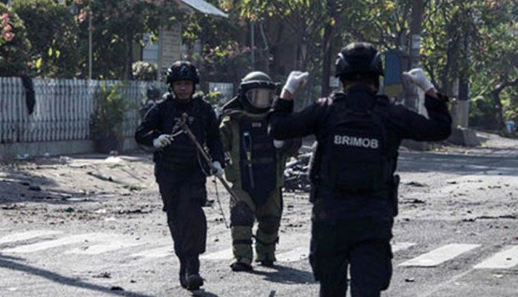 इंडोनेशिया: आत्मघाती बम धमाकों से दहले 3 चर्च, 9 लोगों की मौत, 40 घायल