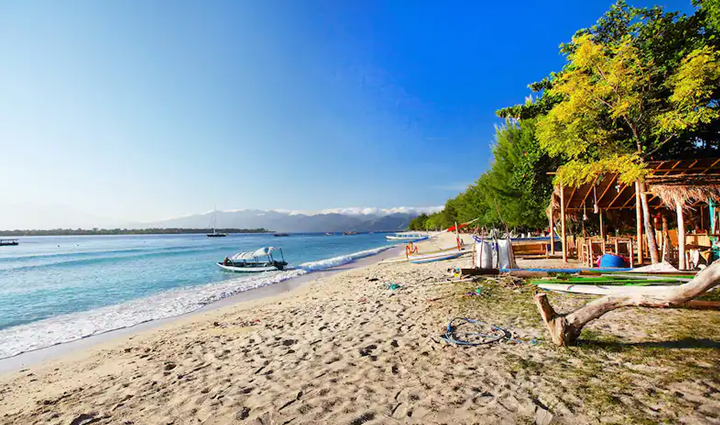 indonesia is a place full of natural beauty know the famous tourist places here,holiday,travel,tourism