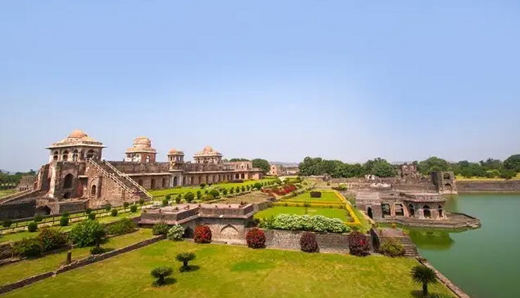 madhya pradesh,tourist destinations in madhya pradesh,places to visit in madhya pradesh,holidays in madhya pradesh,india tourism