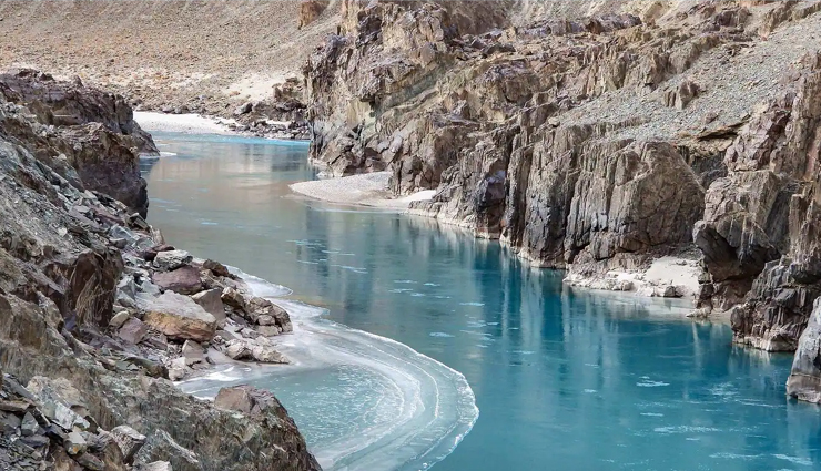 deepest rivers in the world,top 10 world deepest rivers,subterranean river depths,secrets of deep river canyons,exploring riverbed mysteries,abyssal depths of earth rivers,hidden world beneath river surfaces,geological wonders of deep rivers,biodiversity in deep river channels