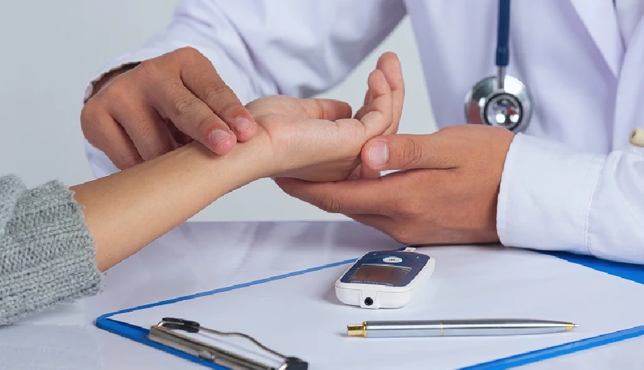 हर 9 में से 1 भारतीय है किसी न किसी संक्रमण की चपेट में: ICMR की ताजा रिपोर्ट में खुलासा