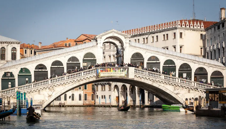 5 Popular Inhabited Bridges Around The World