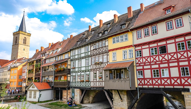 inhabited bridges,inhabited bridges in the world,ponte vecchio,italy,kramerbrucke,germany,pont de rohan,france,covered bridge,bulgaria,pont des marchands,france