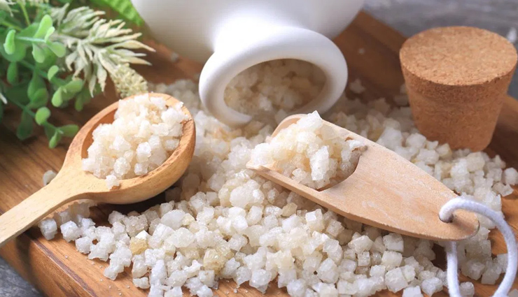 turmeric,ginger,castor oil,pineapple and pomegranate juice,epsom salt baths,ayurvedic ways to treat injuries,remedis for injuries,ayurvedic remedies,Health tips,fitness tips