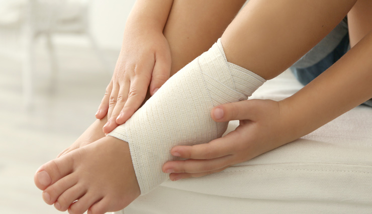 numb feet causes,why feet get numb,reasons for numb feet,foot numbness quickly,numbness in feet and legs,feet tingling and numbness,pinched nerve numb feet,poor circulation numb feet,prolonged sitting numb legs,medical causes for foot numbness,reasons for quick foot numbness,foot numbness from injury,diabetic foot numbness,peripheral neuropathy numb feet