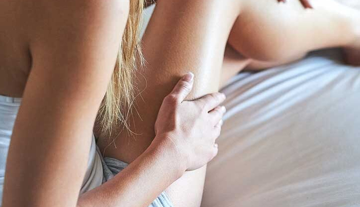 9 Simple Ways To Get Rid of Inner Thigh Rashes