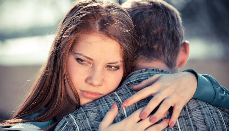 insecure attachment signs,attachment style characteristics,fear of abandonment,personalization in relationships,need for reassurance,low self-esteem in relationships,dependence on partners,fixation on physical closeness,childhood influences on attachment,emotional well-being in relationships