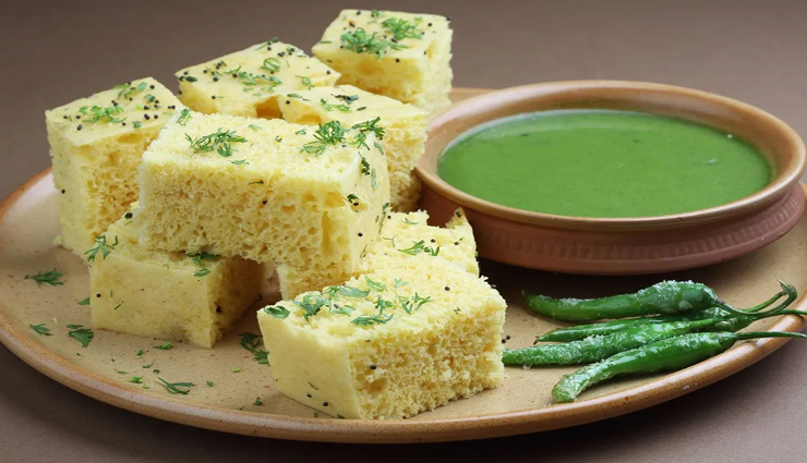 ऑल टाइम फेवरेट गुजराती स्नैकस है सूजी ढोकला, जानें Instant तैयार करने का तरीका #Recipe 