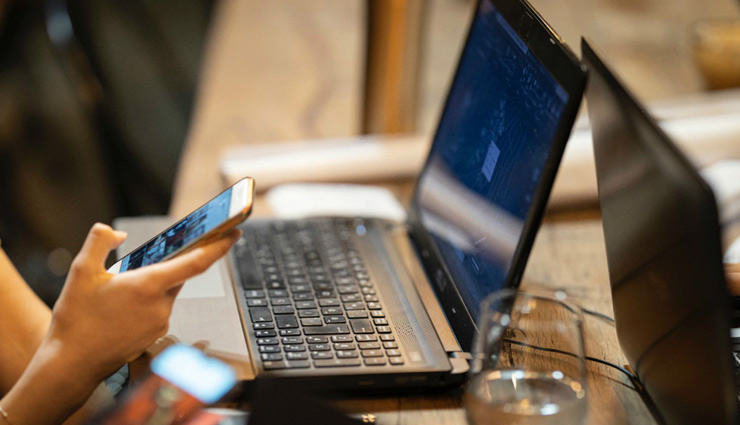 2g internet services,internet services to be restored in kashmir,pulwama,shopian districts,news,jammu and kashmir administration