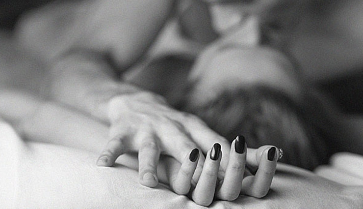 5 Reasons You Must Get Intimate During Your Periods