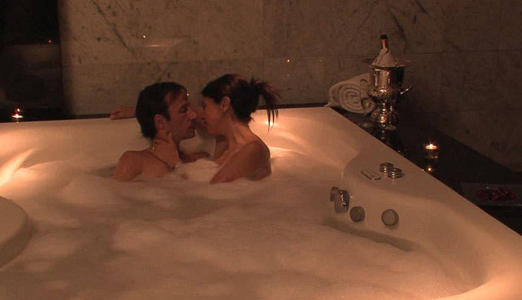 4 Tips To Have Good Bathroom Sex