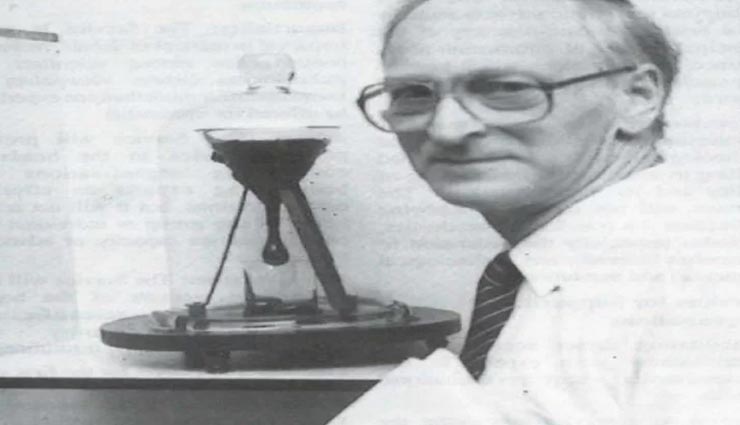 weird news,weird experiment,pitch drop experiment,worlds longest experiment,experiment  running from 93 years