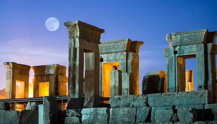 cultural sites to visit in iran,iran,places to visit in iran,persepolis,shiraz,shah mosque,isfahan,nasir al-mulk mosque,shiraz,imam reza shrine,mashhad,golestan palace,tehran,shah cheragh,tower and fort of bam,kerman province,eram garden and palace,naqsh-e-rustam necropolis