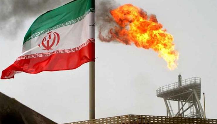 भारत समेत 8 देशों को अमेरिका ने दी ईरान से तेल खरीदने की इजाजत- रिपोर्ट