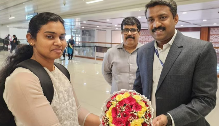 ईरान के चंगुल से छूटी चालक दल में शामिल भारतीय महिला, कोचीन पहुँची, विदेश मंत्री ने कहा, यह मोदी की गारंटी...