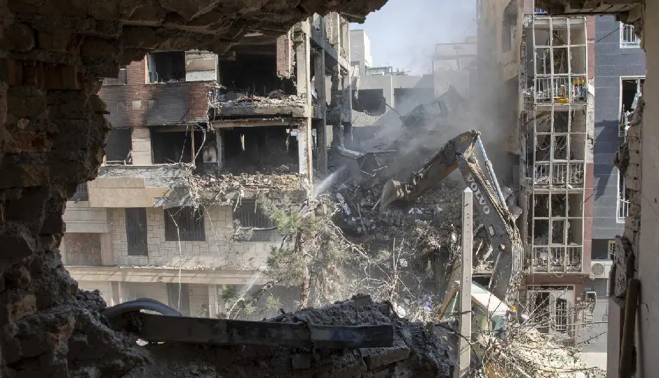 ईरान ने घातक हमले की दी चेतावनी, 4000 किमी रेंज की मिसाइलों ने इजरायल की उड़ा दी नींद, दुनिया को किया आगाह