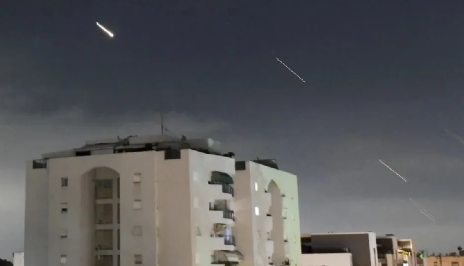 ईरान के मिसाइल हमले में UAE में व्यक्ति की मौत, दुबई में गूंजे धमाके