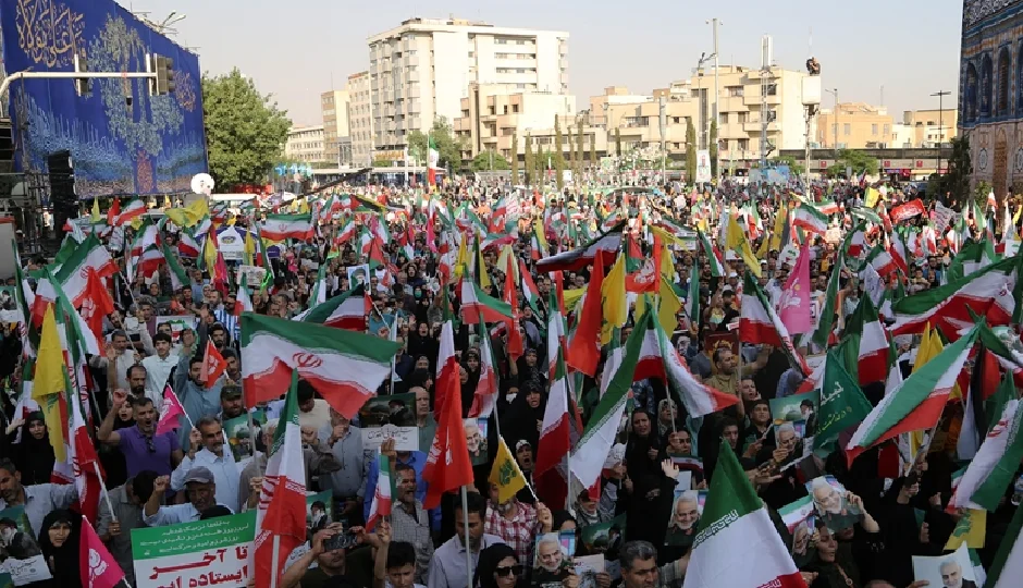 ईरान में भड़की हिंसा से हालात बिगड़े, अब तक 35 लोगों की मौत; 1200 से ज्यादा हिरासत में