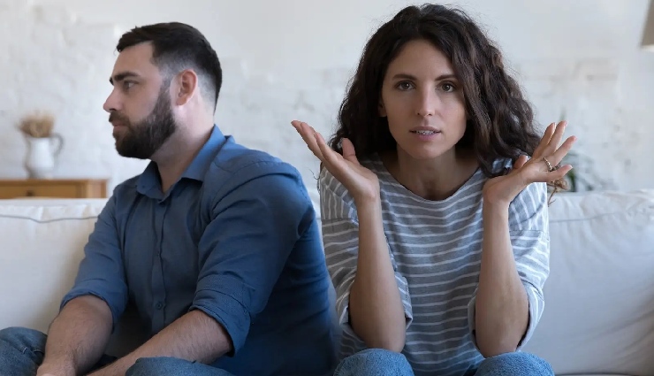 when to give someone space,signs someone needs space,relationship space tips,introvert partner needs,emotional space in relationships,healthy boundaries in love,relationship advice,understanding introverts,alone time in relationships,how to support introverted partner