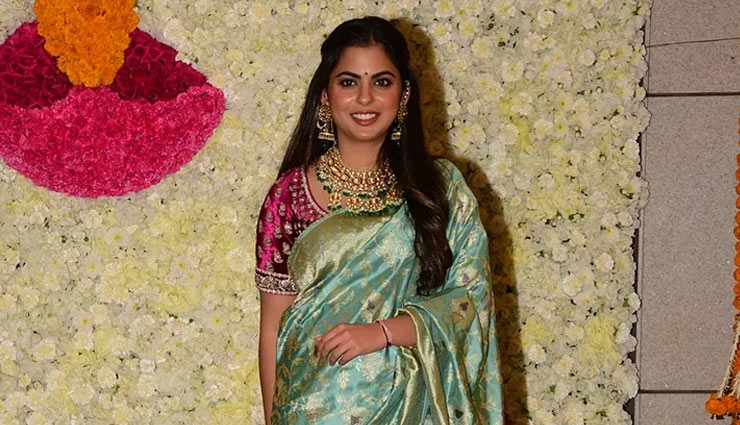 PICS- Isha Ambani Has The Most Royal Look For Diwali Bash